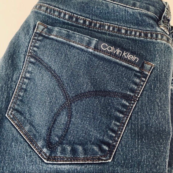 CALVIN Klein Mid Rise Jeans/ Size 6 - Picture 4 of 7